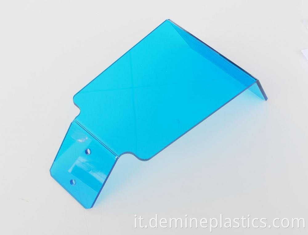 Bending polycarbonate sheet